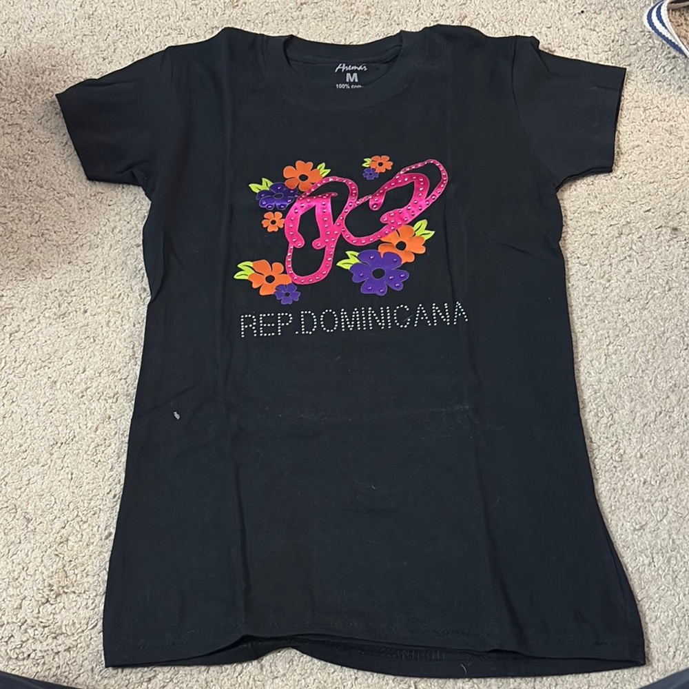 Hanes Black and Pink Short Sleeve Tee with Graphic Design